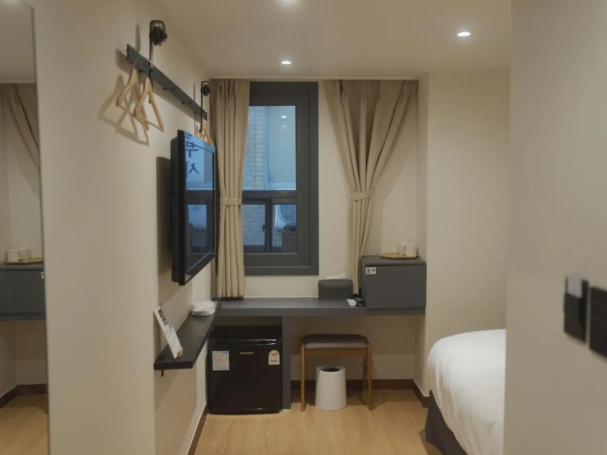 **  Hotel First Stay Myeongdong Seoel Zuid-Korea