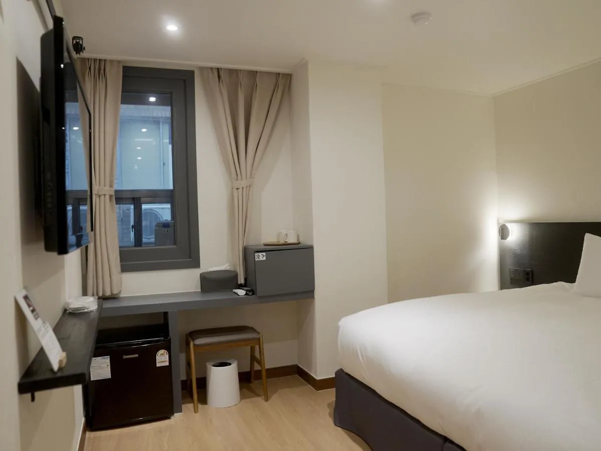 Hotel First Stay Myeongdong Seoul 2*,  South Korea