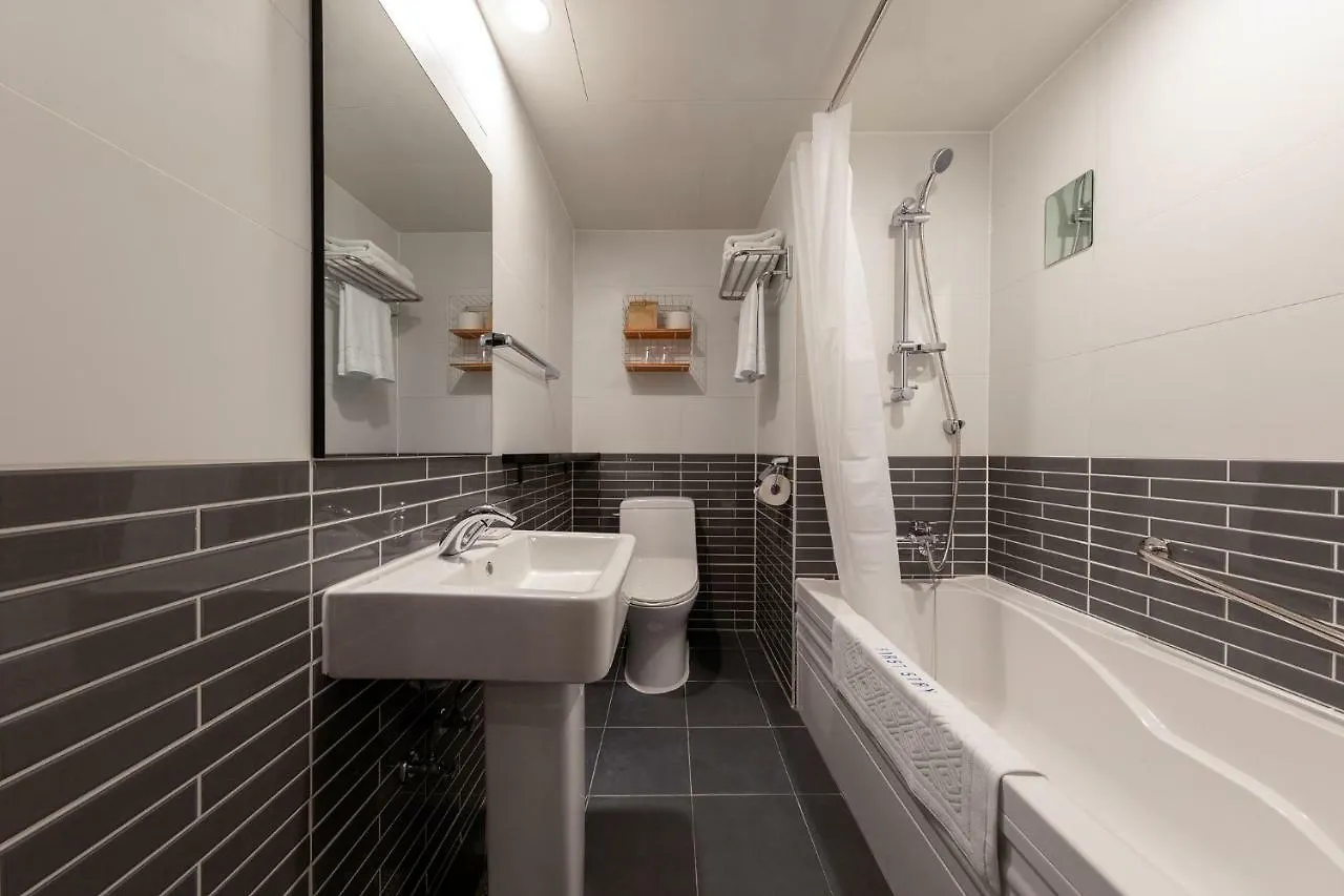 Hotel First Stay Myeongdong Seoul 3*,