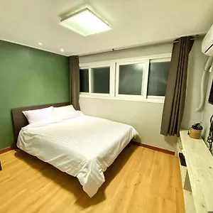 Zoayo Apartment